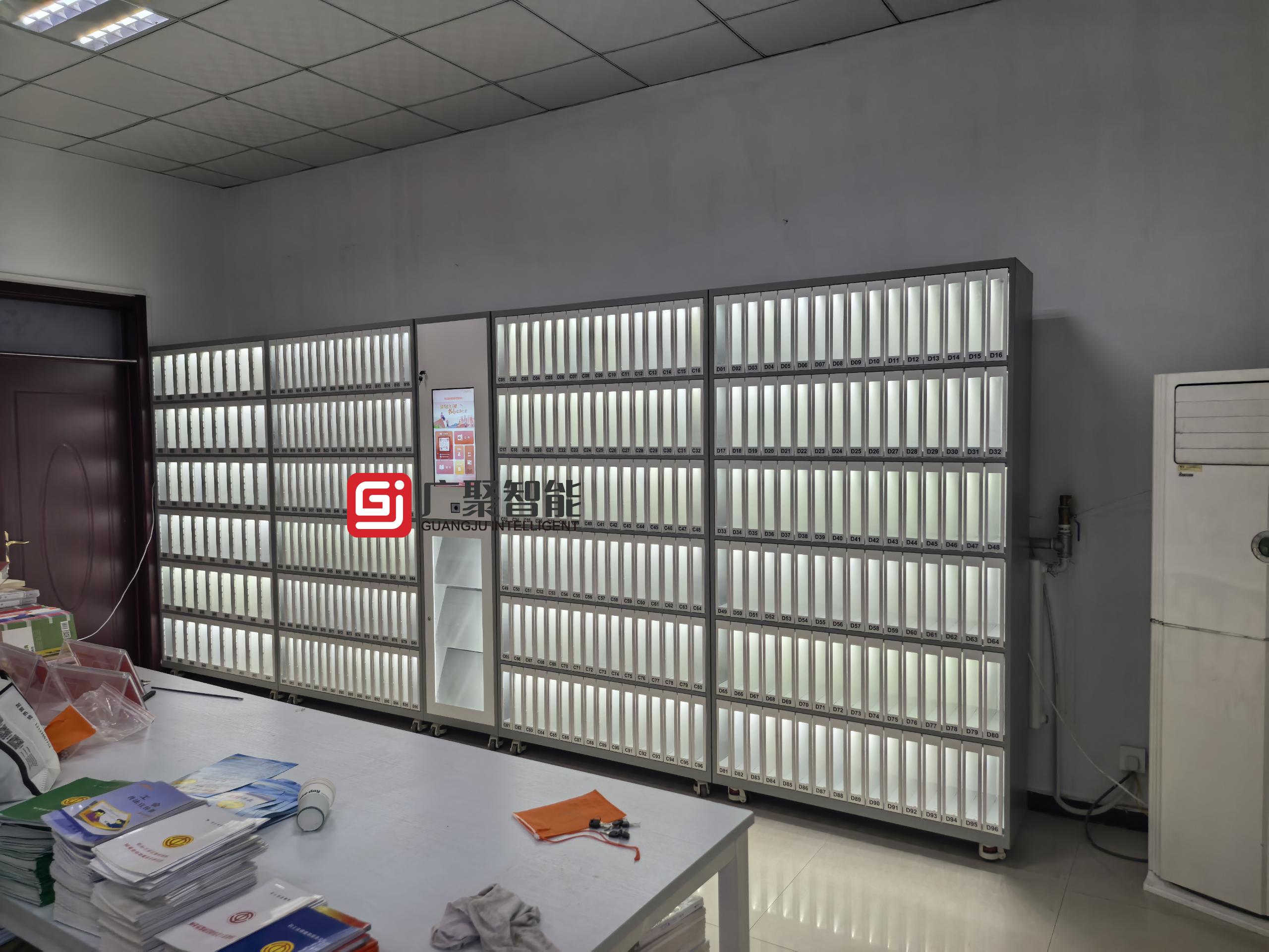 河北某工會員工智能圖書柜調試完成